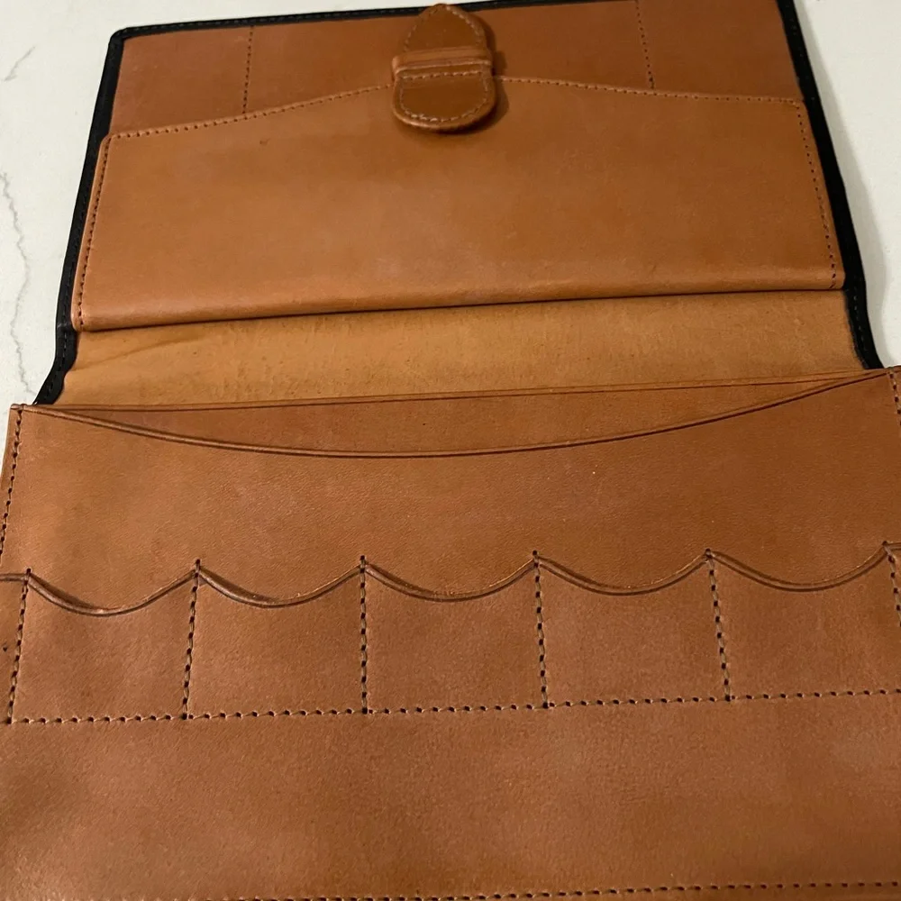 Levenger Men’s Genuine Leather Black Card money change travel wallet 6.5” x 4”